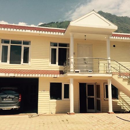 Shalimar Heights Hotell Srīnagar Eksteriør bilde